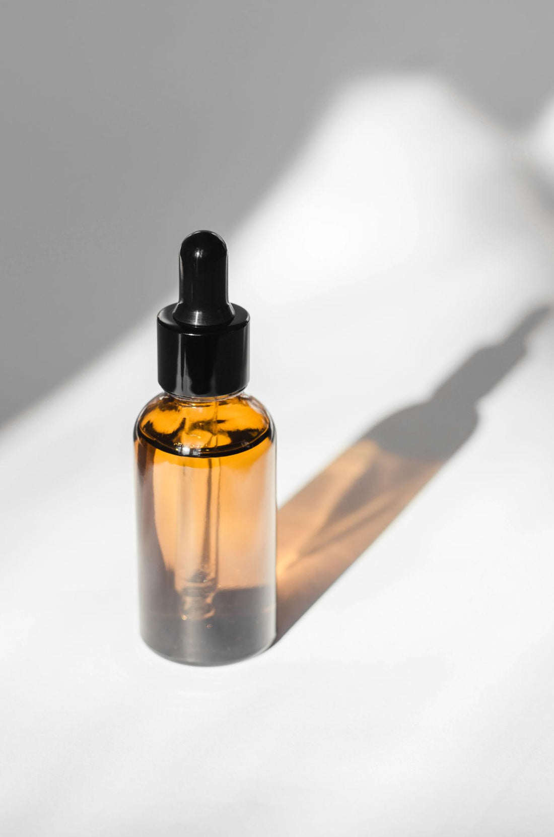 What Is Squalane Oil? (And How to Use in DIY Skincare)